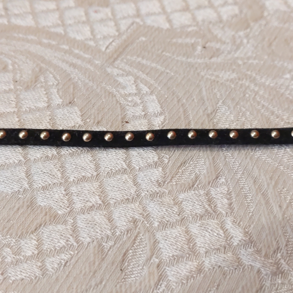 Chocker - Picture 2 of 2